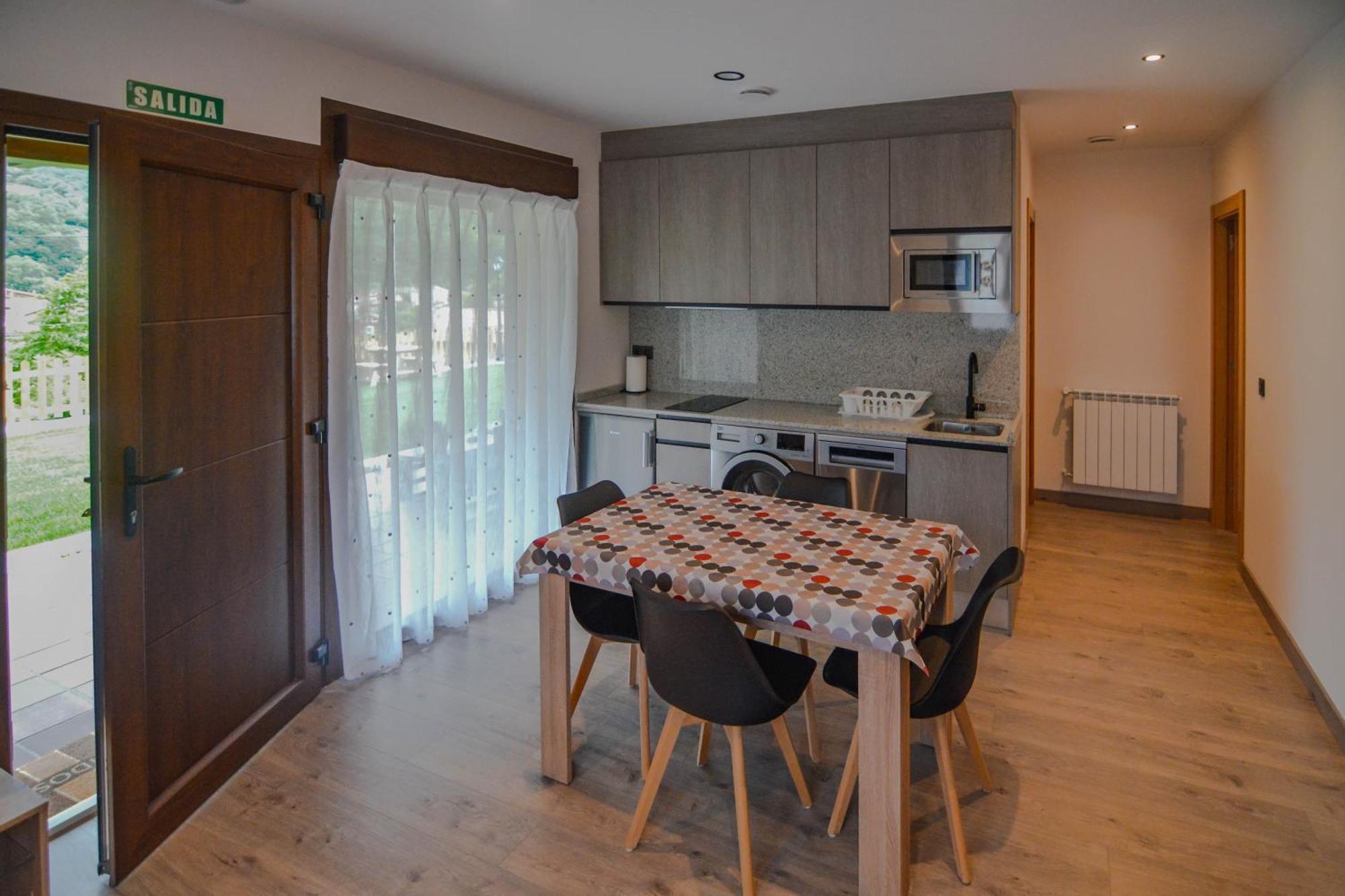 Apartamentos Fuente La Pipa Avin ภายนอก รูปภาพ